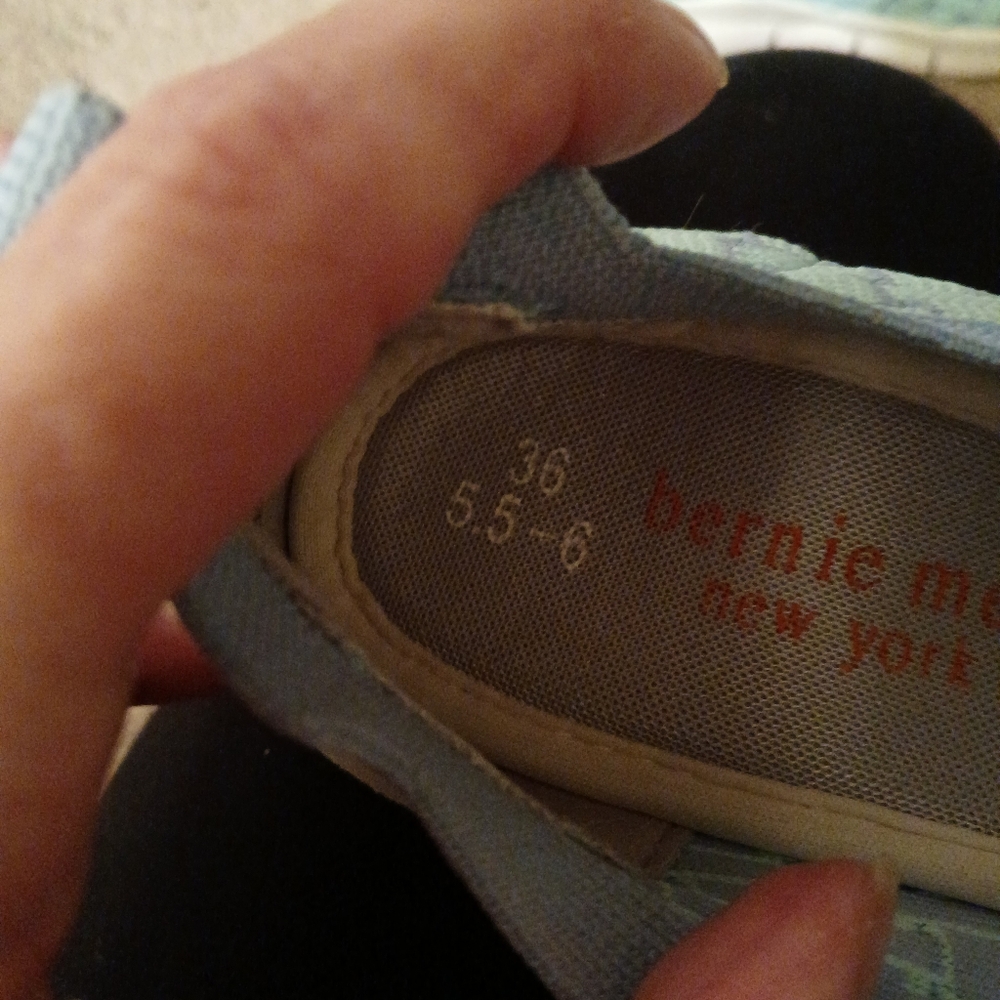 Women's shoes